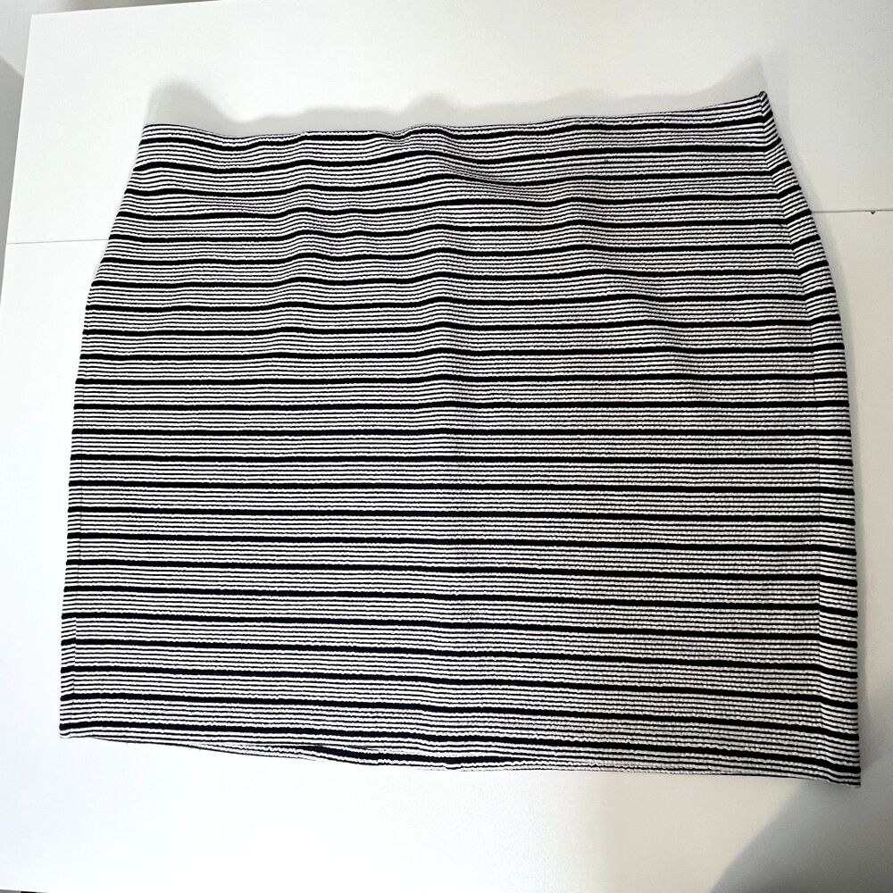 Ann Taylor LOFT Womens Plus Size 24 Cream Black Striped Pencil Skirt NWT
